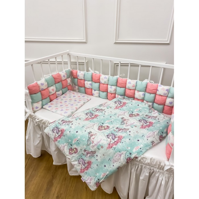 Комплект в кроватку Happy Family Studio Пуфборт Маленький единорог (6 предметов), Studio Пуфборт Маленький единорог (6 предметов)
Комплект в кроватку Happy Family Studio Пуфборт Маленький единорог (6 предметов), Studio Пуфборт Маленький единорог (6 предметов)