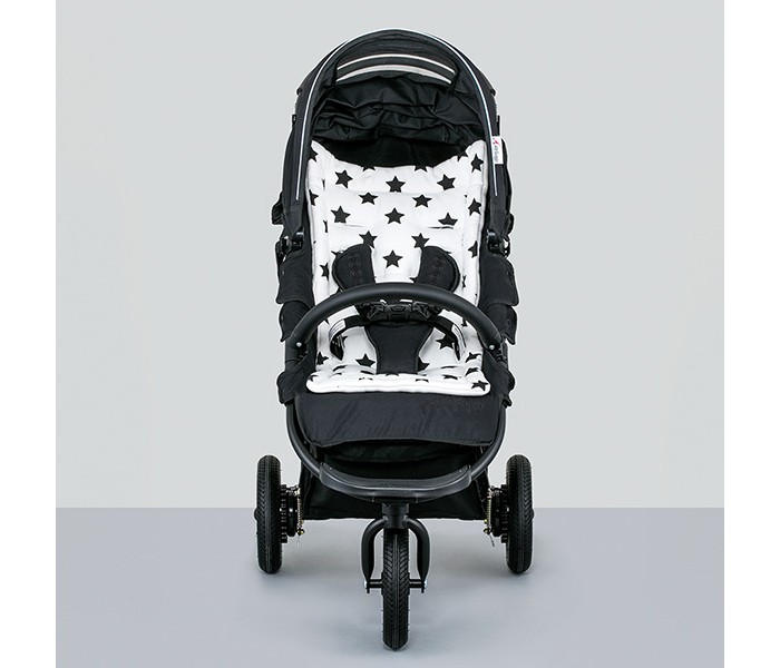 AirBuggy Матрасик для коляски AirbuggyМатрасик для коляски Airbuggy AirBuggy Матрасик для коляски AirbuggyМатрасик для коляски AirbuggyМатрасик для коляски Airbuggy Плотный, роскошный матрасик служит прекрасным дополнение коляске. Мягкий хлопок идеально подходит для кожи ребенка. Толщина и плотность матрасика повышает комфорт и предохраняет сидение от загрязнения. Есть прорези для ремней безопасности коляски. Служит прекрасным дополнением к коляске, повышает комфорт и предохраняет сидение от загрязнения. Матрасик (шхд) 45х77 см<br>
