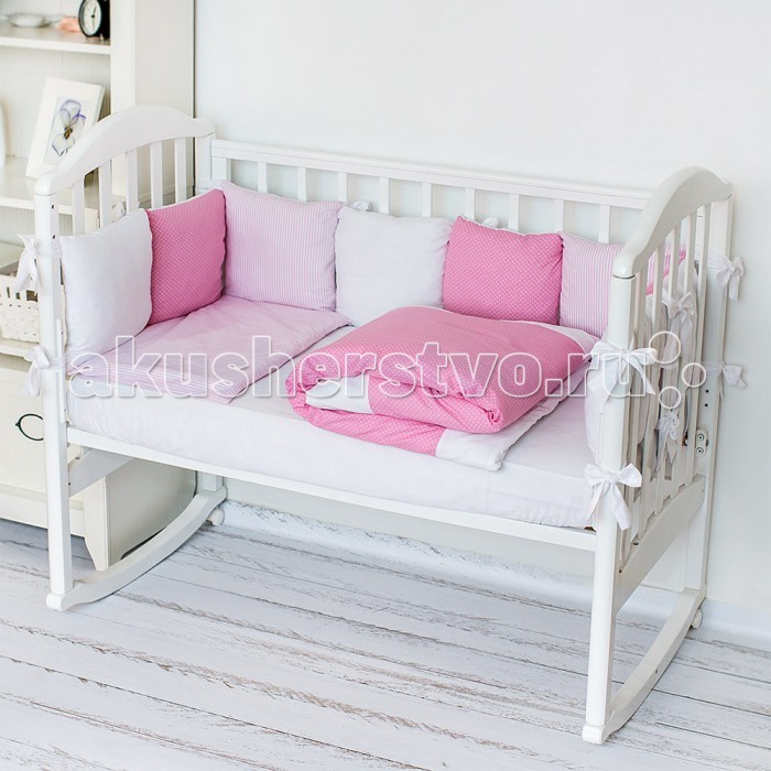 Комплект в кроватку Baby Nice (ОТК) Luxury H0113 (4 предмета)Luxury H0113 (4 предмета) Комплект в кроватку Baby Nice (ОТК) Luxury H0113 (4 предмета)Luxury H0113 (4 предмета)Комплект в кроватку Baby Nice Luxury H0113 (4 предмета) идеально подойдет для кроватки вашего малыша и обеспечит ему здоровый сон. Особенности: Изготовлен из натурального 100% хлопка, дарящего малышу непревзойденную мягкость. Натуральный материал не раздражает даже самую нежную и чувствительную кожу ребенка, обеспечивая ему наибольший комфорт. Приятный рисунок комплекта, несомненно, понравится малышу и привлечет его внимание. Бельё не деформируется, цвет не выстирывается. На постельном белье Baby Nice ваша кроха будет спать здоровым и крепким сном. В комплекте: простынь на резинке наволочка 40х60 см пододеяльник 112х147 см борт (12 подушек 30х30 со съемным чехлом на молнии)<br>