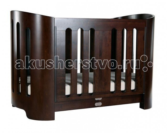 Кроватка-трансформер Bloom Luxo sleep G2Luxo sleep G2 Кроватка-трансформер Bloom Luxo sleep G2Luxo sleep G2Детская кроватка Bloom Luxo sleep G2 - стильная кроватка-трансформер из натурального прессованного дерева с необычным дизайном. Ее округлые формы привлекут внимание к нестандартному оформлению детской комнаты. Благодаря оптимальным размерам и отличной вентиляции в Bloom Luxo Sleep - G2 будет просторно и уютно как новорожденному, так и малышу пяти-шести лет. Особенности: надежная конструкция из натурального дерева; изготовлена в соответствии с международными стандартами; компактность в сложенном виде; повышенная функциональность - от кроватки для младенца до кроватки повзрослевшего ребенка; 2 высоты установки основания; простота сборки и удобство складывания; 4 колесика с возможностью фиксации для передвижения по комнате в комплекте. Надежная конструкция из натурального и прессованного дерева. Патентованный способ быстрой сборки без использования инструментов. Открытый дизайн декоративных панелей для оптимальной вентиляции. Конструкция кроватки легко изменяется в соответствии с возрастом ребенка: от спального места новорожденного до кроватки ребенка более старшего возраста. Простота и удобство для вашего малыша. Может складываться для удобства хранения (и никаких мелких деталей!). Безопасная для ребенка отделка с низким содержанием летучих органических соединений. В комплект поставки входят фиксируемые роликовые опоры (4 шт.).<br>