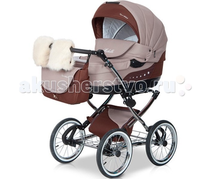 Коляска Caretto Michelle 3 в 1Michelle 3 в 1 Коляска Caretto Michelle 3 в 1Michelle 3 в 1Детская коляска Caretto Michelle 3 в 1 выглядит очень презентабельно – зеркальная хромированная рама, меховые варежки для мамы с креплением на ручку коляски, дополнительная изящная сумка для покупок или игрушек с крышкой – имея такую красавицу, прогулки с малышом будут в радость маме. Детская коляска оснащена двумя модулями, что позволит ее использовать с рождения малыша до возраста 3-х лет. Для комфорта и безопасности ребенка предусмотрены основные наполняющие – жесткий противоударный каркас, мягкая хлопковая внутренняя обивка, надежные ремни безопасности со смягчающими накладками, ограничительные элементы, не сковывающие движения малыша. Общие характеристики: два сменных модуля для детей до 3-х лет стильная и надежная хромированная рама регулируемая высота ручки большой диаметр колес для максимальной проходимости надувные резиновые колеса с дисками на спицах отличная амортизация функция укачивания ножная независимая тормозная система механизм складывания шасси - «книжка» имеет две корзины для покупок (металлическую и текстильную подвесную) в комплекте меховые варежки для мамы Люлька: используется с рождения ребенка до 6 месяцев внутренняя обивка – 100 % хлопок широкое спальное место жесткое дно вся внутренняя обивка съемная, допускается стирка в стиральной машине регулируемая высота подголовника высокий барьер от плохой погоды ремни для переноски большой всесезонный капюшон Прогулочный блок: для детей с 6 месяцев дополнительный вкладыш для максимального комфорта наклон спинки регулируется защитный бампер центральный разделитель ножек из текстиля пятиточечные ремни безопасности с мягкими плечевыми накладками подножка регулируется по высоте большой надежный капюшон утепленный чехол на ножки Автокресло: группа 0/0+ для детей весом от 0 до 13 кг установка против хода движения автомобиля крепление в авто на автомобильные ремни безопасности возможно использование в качестве шезлонга крепится на шасси Дополнительно в комплектации: теплый чехол на ножки матрасик для люльки дождевик москитная сетка вторая навесная корзина для покупок сумка для мамы меховые варежки для мамы Размеры детской коляски: ширина шасси (см): 61 спальное место люльки (см): длина — 84, ширина — 39, глубина — 22 диаметр колес (см): 31<br>