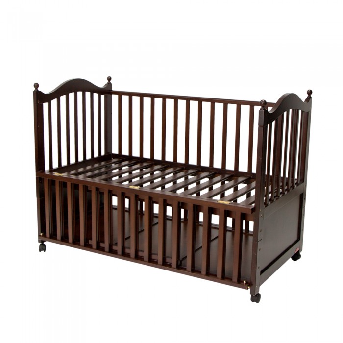 Детская кроватка Chloe & Ryan Seio 001 140х70 смSeio 001 140х70 см Детская кроватка Chloe & Ryan Seio 001 140х70 смSeio 001 140х70 смДетская кроватка Chloe & Ryan Seio 001 подходит для более длительного срока эксплуатации: прослужит Вашему малышу до 6 лет. Практичная кроватка с ложем увеличенных размеров: 140х70 см В комплектации кровати-трансформера дополнительный низкий защитный бортик: когда малыш станет постарше, можно снять одну боковину и оставить низкий защитный бортик до середины кроватки (ребенок сможет сам безопасно покидать кроватку) Колесики с фиксатором идут в комплекте (съемные) Материал - натуральное дерево (ольха) Красивый дизайн и качественные материалы<br>