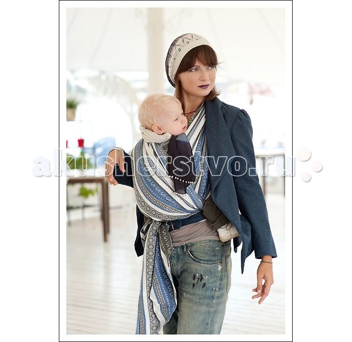 Слинг Ellevill Zara Tricolor шарф, хлопок (4.7 м)Zara Tricolor шарф, хлопок (4.7 м) Слинг Ellevill Zara Tricolor шарф, хлопок (4.7 м)Zara Tricolor шарф, хлопок (4.7 м)Ellevill - это слинг-шарфы и слинги с кольцами из Норвегии. Разработанные на основе традиционных норвежских орнаментов и выполненные вручную, слинги быстро завоевали популярность по всему миру. Они покоряют своим прекрасным дизайном и универсальностью в носке: слинги Ellevill подходят для всех возрастов (и для новорожденных, и для подросших деток), и для всех сезонов. Слинги Ellevill производятся вручную, из ткани, специально разработанной для ношения детей. Эта ткань - специального жаккардового диагонального плетения, она очень хорошо тянется по диагонали, но почти не тянется по вертикали и горизонтали. Она как бы обнимает малыша и обеспечивает наибольший комфорт в носке. Ellevill Zara - классические шарфы из 100% хлопка с традиционным норвежским орнаментом. Наиболее универсальны, отлично подходят для любого сезона и для любой тяжести ребенка, даже для новорожденного. Универсальный выбор! Слинг-шарф Ellevill - король слингов, наиболее универсальный, удобный и красивый тканый слинг. Его можно использовать для всех возрастов ребенка, для шарфов придумано разнообразное количество намоток. Шарфы особенно хороши для вертикального ношения как новорожденных, так и подросших, тяжелых деток в течение долгого времени - как дома, так и на улице. Состав: 100% хлопок Размер: 4,7 м<br>