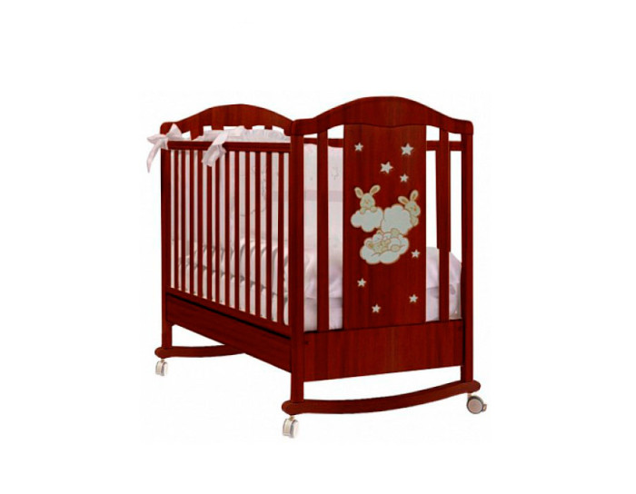 Детская кроватка Feretti Romance Dondolo качалкаRomance Dondolo качалка Детская кроватка Feretti Romance Dondolo качалкаRomance Dondolo качалкаДетская кроватка Feretti Romance Dondolo качалка Необычайно изысканная и оригинальная, она подарит только самые сладкие и спокойные сны Вашему малышу. Регулируемое по высоте ортопедическое дно, регулируемые бортики, вместительный ящик для белья и возможность использования в качестве качалки – это только часть преимуществ Feretti Romance Dondolo, которые непременно будут по достоинству оценены всеми современными родителями. Особенности: материал - натуральный массив бука, МДФ все лаки и краски – на водной основе, абсолютно гипоаллергенны и нетоксичны оригинальный дизайн прочная устойчивая конструкция соответствует всем европейским стандартам безопасности и не имеет острых углов или деталей декорирована аппликацией дно может устанавливаться на 2-х уровнях высоты силиконовые накладки на бортики безопасное расстояние между планками 4.5 - 6.5 см ортопедическое основание под матрас регулируемые боковины самоцентрирующиеся колесики, два из них оснащены системой стопоров, колеса имеют прорезиненное покрытие, не оставляют следов, не царапают пол предусмотрена возможность снятия колес (кроватка превращается в кроватку-качалку)<br>