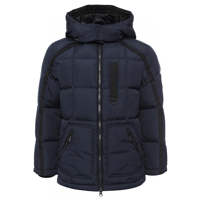 Finn Flare Kids Куртка для мальчика KW16-81004Куртка для мальчика KW16-81004 Finn Flare Kids Куртка для мальчика KW16-81004Куртка для мальчика KW16-81004Finn Flare Kids Куртка для мальчика KW16-81004 Стильная и комфортная куртка для мальчика выполнена из прочного материала с утеплителем пух/перо, который имеет отличные теплоизоляционные свойства и является идеальным наполнителем для зимней одежды. Модель прямого кроя застёгивается на молнию, расположенную по длине куртки. Карманы прорезные на молнии. Состав: - Основной материал: 100% полиэстер - Подкладка: 100% полиэстер - Утеплитель: 80/20% пух/перо - Плотность утеплителя, г/м2: 265 - Фактура материала: Плащевая ткань Уход: Машинная стирка в щадящем режиме при максимальной температуре 30°C. Финский бренд Finn Flare предлагает широкий ассортимент качественной продукции. Модные брендовые вещи являются уникальным предложением для тех, кто предпочитает комфорт и обладает хорошим вкусом. Финская компания уже более полувека создает оригинальные и стильные линейки одежды, обуви и аксессуаров.<br>