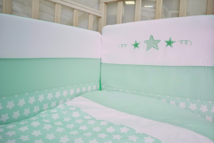 фото Бортик в кроватку forest little stars