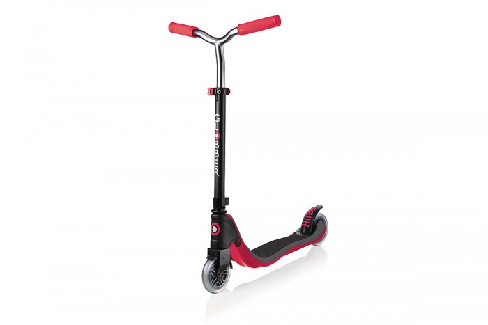 Двухколесный самокат Globber Flow 125Flow 125 Двухколесный самокат Globber Flow 125Flow 125Globber Flow 125 – самокат детский из Франции от компании Globber. Самые лучшие комплектующие, современный дизайн, новые технологии. Globber Flow 125 удобный и безопасный самокат для детей от 6 лет. Самокат Globber Flow 125 сделан с цельной конструкцией сделан для максимальной надежности. Самокат не складывается, но можно открутить руль (для хранения). Благодаря этому самокат не разболтается и не будет издавать лязгающие звуки при езде. Колеса детского самоката Globber Flow 125 полиуретановые, диаметр переднего 120 мм, заднего 100 мм, маневренные и компактные размеры. Самокат рассчитан на рост 110 – 150 см, руль регулируется от 74 до 84 см. На руле антискользящие резиновые грипсы. Уникальная платформа для с рифлением для противоскользящего эффекта и оригинальной изогнутой формы, никаких острых углов, чтобы ребенок был в безопасности. Самокат детский Globber Flow 125 с полиуретановыми колесами предназначен для катания в городских условиях, по ровной поверхности, например, асфальту.<br>