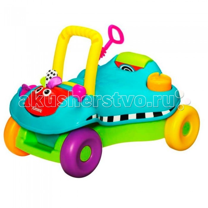 Ходунки Playskool Hasbro каталкаHasbro каталка Ходунки Playskool Hasbro каталкаHasbro каталкаДетские ходунки-каталка Hasbro это сразу же ходунки каталка – машинка. Малыш, который учится ходить будет с удовольствием принимать помощь от ярких и удобных ходунков, толкая которые перед собой, идти гораздо легче и интересней. Таким образом ходунки пробуждают желание двигаться и способствуют обучению самостоятельной ходьбе без лишних ушибов. Игрушка сделана из очень красивого и мягкого пластика, о который невозможно пораниться, так производитель заботится о безопасности малыша во время игр. Держаться за ручку с рифленой поверхностью очень удобно маленькие ручки никуда не соскальзывают. Высота каталки – ходунков специально предназанчена для малышей от девяти месяцев. Когда маленький человечек устанет от ходьбы, то можно немного передохнуть, тем более, что собственный транспорт уже готов, ведь ходунки легко превращаются в детскую машинку, на которой можно ехать, отталкиваясь ногами от земли. Игрушка привлекает кроху и множеством гремящих и движущихся деталей, которые малыш может изучать довольно долго. Есть ещё полезный открывающийся бардачок.<br>