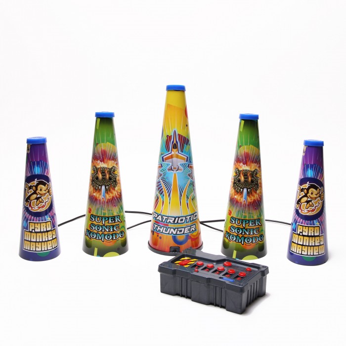 Uncle Milton Набор для световых шоу Fireworks LightshowНабор для световых шоу Fireworks Lightshow Uncle Milton Набор для световых шоу Fireworks LightshowНабор для световых шоу Fireworks LightshowНабор для световых шоу. Входят пять световых установок и специальный пульт управления с возможностью программирования. Полноценный фейерверк и световое шоу в домашних условиях. Требуется 6 батареек АА (в комплект не входят). Возраст: 6+<br>