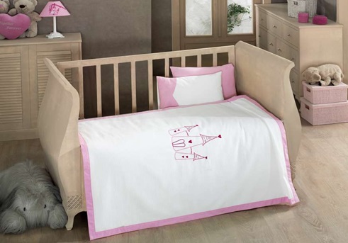 Постельное белье Kidboo Little Princess (4 предмета)Little Princess (4 предмета) Постельное белье Kidboo Little Princess (4 предмета)Little Princess (4 предмета)Комплект постельного белья Kidboo Little Princess выполнен из высококачественного 100% хлопка. В комплект входит: вафельное покрывало (100 х 150 см) Простынь (120 х 170 см) наволочка (35 х 50 см) декоративная наволочка (35 х 50 см)<br>