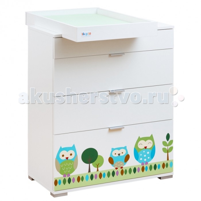 Комод Giovanni Shapito Summer Owls пеленальный (4 ящика)Shapito Summer Owls пеленальный (4 ящика) Комод Giovanni Shapito Summer Owls пеленальный (4 ящика)Shapito Summer Owls пеленальный (4 ящика)Комод Giovanni Shapito Summer Owls пеленальный (4 ящика) Комод со съемной столешницей для пеленания, с защитными бортиками по краям и непромокаемым матрасиком в комплекте выполнен в модном стиле минимализма. Яркие фасады комода с веселыми красочными персонажами, четыре вместительных ящика разных размеров на телескопических направляющих со стопором и стильными ручками улучшают функциональность комода и придают ему оригинальный и неповторимый внешний вид. После снятия пеленальной поверхности комод может служить для хранения вещей и украсит любой интерьер детской комнаты на долгие годы.
Рисунок, нанесенный безопасным методом фотопечати, сохранит яркость и насыщенность в течение всего периода эксплуатации. Характеристика Съемная столешница для пеленания Внутренний размер пеленальной поверхности 70 х 48 см Непромокаемый матрасик в комплекте 4 выдвижных ящика на телескопических направляющих со стопором Оригинальный дизайн Материал Корпус комода и фасады – текстурированная ЛДСП фотопечать Габаритные размеры 95 x 39 x 80 см (В*Г*Ш) без пеленатора 105 x 74 x 80 см (В*Г*Ш) с пеленатором<br>