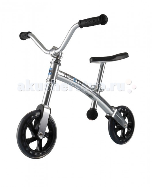 Беговел Micro G-Bike HarleyG-Bike Harley Беговел Micro G-Bike HarleyG-Bike HarleyЛегкий беговел на котором легко маневрировать, поможет упростить вашему ребенку обучение езде на велосипеде. Сиденье и руль регулируются по высоте, чтобы соответствовать росту вашего ребенка. Большие колеса для дополнительной стабильности, большой руль с удобными ручками. G-Bike – это великолепный велосамокат, который специально создан в помощь самым юным спортсменам. Безопасный и легкий, прочный и долговечный G-Bike научит ваших детей держать равновесие и управлять им, как взрослым велосипедом. Дети очень быстро приобретают уверенность, отталкиваясь ногами и балансируя на G-Bikе. Рама Micro G-Bike сделана из легкого алюминиевого сплава, и примерно в два раза легче аналогичных моделей других производителей (вес G-bike всего 3.3 килограмма), поэтому его легко транспортировать и можно даже просто положить поверх коляски, выходя на прогулку. Прекрасное сочетание стильного швейцарского дизайна с практичностью, G-Bike обладает регулируемым гладким черным сидением и сочетающимися с ним ручками управления. И, так как безопасность всегда является главным отличием продуктов бренда Micro, G-Bike оснащен 200 мм колесами, обеспечивающими супер-устойчивость, маневренность и плавный ход. Вес: 3300 гр Высота руля: от 48 до 52 см. Высота сиденья: 35-40 см Возраст: 2-5 лет Макс.нагрузка: 20 кг Колеса: ∅200 полиуритан Подшипник: ABEC-5 Цвет: Серебристый Особенность: руль под Харлей-Чёпер<br>