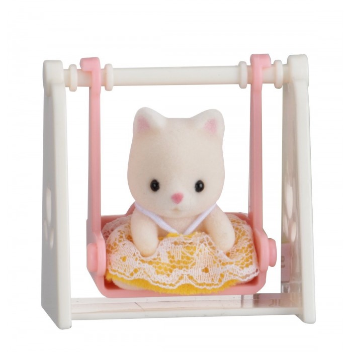 фото Sylvanian families набор младенец в пластиковом сундучке. кошка на качелях