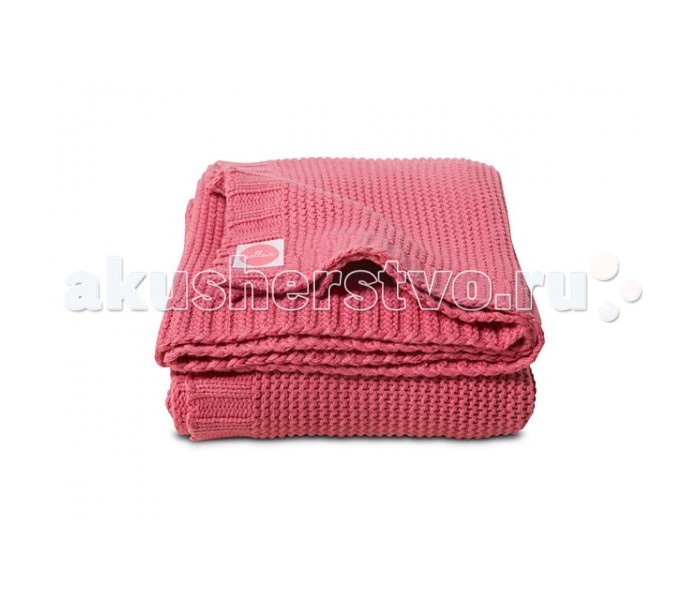 Плед Jollein Вязаный Chunky Knit 100х150 смВязаный Chunky Knit 100х150 см Плед Jollein Вязаный Chunky Knit 100х150 смВязаный Chunky Knit 100х150 смВязаный плед Jollein Chunky Knit 100х150 см Роскошный плед, связанный двойной нитью, обеспечит Вашему малышу тепло и уют в прохладную погоду. Ваш малыш будет смотреться эффектно и празднично. Украсьте таким пледом детскую кроватку, коляску. Состав: 50 % хлопок, 50 % акрил. В сочетании хлопка с акрилом акрил делает плед теплее, прочнее, легче и практичнее. Акрил называют искусственной шерстью. Сама ткань (акрил) обладает гипоаллергенными и антибактериальными свойствами. Ко всему тому, акрил имеет свойство не притягивать пыль, а потому использование пледа из такого материала будет прекрасным выходом из ситуации для аллергиков – он легче отстирывается и быстрее сохнет. А хлопок улучшает гигроскопичность и дышащие качества такого пледа. Размер: 100х150 см. Уход: рекомендуется стирка при 40 градусах.<br>