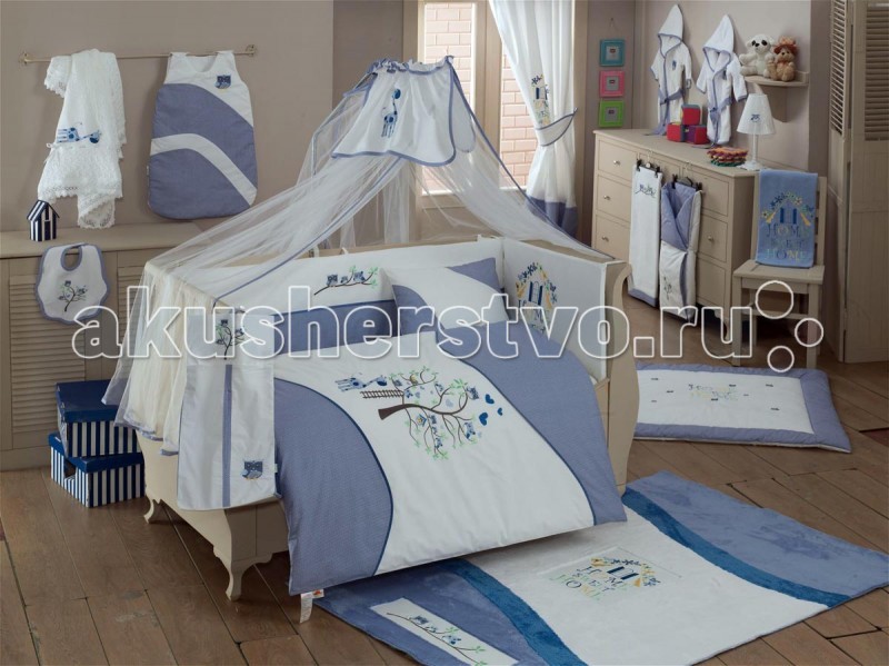 Комплект в кроватку Kidboo Sweet Home (6 предметов)Sweet Home (6 предметов) Комплект в кроватку Kidboo Sweet Home (6 предметов)Sweet Home (6 предметов)Комплект в кроватку Kidboo Sweet Home выполнен из 100 % хлопка и обладает антиаллергенными и антибактериальными свойствами. Комплект в кроватку Kidboo сертифицирован Oeko-Tex Standard 100 (международная система тестирования и сертификации изделий из текстильных материалов). Наполнитель 100% Hollofil allerban (антибактериальный, антиклещевой и противогрибковый наполнитель, который заботится о состоянии здоровья малыша). В комплект входит: • пододеяльник (100 х 140 см) • одеяло (100 х 140 см) • наволочка (40 х 60 см) • подушка (40 х 60 см) • простынь на резинке (60x120+16 см)(16 см - для высоты матраса) • бампер - 4 части (360 x 45 см)<br>