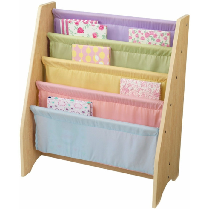 KidKraft Эксклюзивный книжный шкафЭксклюзивный книжный шкаф KidKraft Эксклюзивный книжный шкафЭксклюзивный книжный шкафKidKraft Эксклюзивный книжный шкаф с мягкими полками из хлопчатобумажных тканей очень удобно хранить первые книжки малыша. Полки приятной пастельной расцветки, а значит, шкаф отлично будет смотреться в детской. Размер: 61 х 30 х 71 см<br>