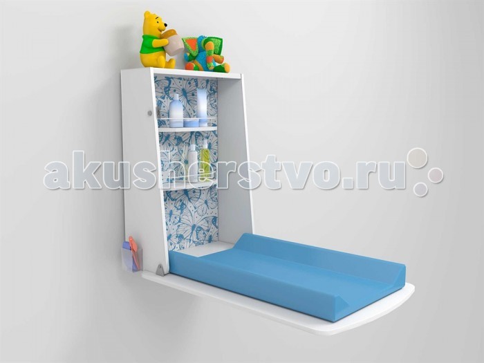 Пеленальный столик BabyDesk НастенныйНастенный Пеленальный столик BabyDesk НастенныйНастенныйПеленальный столик BabyDesk Настенный - это уникальный трансформер 3 в 1 - столик для пеленания, столик для игр и творчества и магнитно-маркерная доска. Baby Desk готов составить компанию ребенку в течение семи и более лет, что является коренным его отличием от обычных пеленальных столиков, рассчитанных на год-полтора. Все, что вам нужно - это один метр стены, где уместится пеленальный столик, стол для игр и творчества и магнитно-маркерная доска. Особенности: Идеален в качестве откидного пеленального столика - занимает минимум пространства и дарит максимум комфорта. Мамы по достоинству оценят возможность разложить столик одним движением руки, а также наличие матрасика и двух вместительных полок. Удобный стол для игр и творчества, где подрастающий ребенок может рисовать, играть в кубики или собирать конструктор. Baby Desk легко превращается в магнитно-маркерную доску и может стать первым учебным классом для детей. Магнитный алфавит поможет научиться грамоте. Столешница выполнена из износостойкого пластика. Корпус - из качественного МДФ. Все материалы и краски - экологически чистые. С помощью специальных зацепов очень просто изменить высоту подвеса столика от 37 см, для двухлетнего ребенка до стандартной высоты 67 см от пола для взрослого. В комплекте: Корпус - ЛДСП, пластик, Столешница - МДФ, пластик, металл 2 узкие полки Шарнирный узел Амортизатор 6 дюбелей для крепления к стене Комплект зацепов для регулировки по высоте Магнитная защелка Пеленальный матрац Пелёнка на матрац Карман для маркеров Магнитная полка для маркеров Карман для губки Губка для стирания Инструкция по сборке Упаковка<br>