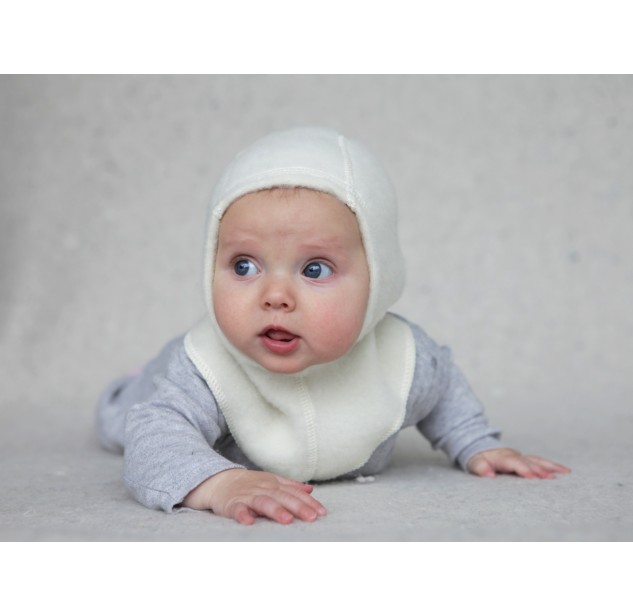 Lana Care Шапка-шлем 6-9 мес.Шапка-шлем 6-9 мес. Lana Care Шапка-шлем 6-9 мес.Шапка-шлем 6-9 мес.Шапки-шлемы Lana Care из шерсти мериноса созданы для самых заботливых мам - в такой шапочке ушки и горлышко вашего малыша надежно защищены от ветра и холода. Шерсть мериноса в процессе производства обрабатывается натуральным ланолином, в результате чего изделия получаются очень мягкими, не колются и не электризуются и не раздражают нежную кожу малышей. Гипоаллергенно Прекрасно держат форму, надежно защищая уши и горло ребенка от ветра и холода 100 % шерсть, прекрасная терморегуляция Шерсть абсорбирует влагу, в результате чего голова малыша остается всегда сухой<br>