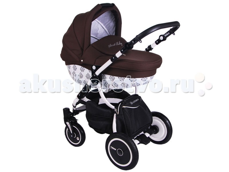 Коляска Lonex Speedy Sweet Baby ll со стразами 2 в 1Speedy Sweet Baby ll со стразами 2 в 1 Коляска Lonex Speedy Sweet Baby ll со стразами 2 в 1Speedy Sweet Baby ll со стразами 2 в 1Коляска Lonex Speedy Sweet Baby ll со стразами 2 в 1 от польского производителя Lonex – это яркая и стильная коляска, которая отличается своей функциональностью и надежностью. На ее шасси Вы без труда установите люльку для только что родившегося ребенка, прогулочную часть – для ребенка постарше, а также автокресло (которое нужно приобрести дополнительно) – для ребенка от 1 до 10 кг. Таким образом, Ваш малыш сможет удобно разместиться в этом транспорте до достижения возраста 3-х лет, а может и старше. Данный товар отличается от аналогов своей суперстильной и заметной расцветкой. Каждый родитель сможет выбрать цвет этой коляски из представленного ассортимента по своему вкусу. Люлька для самых маленьких в Sweet Baby 2 произведена из надежного пластика. Внутренняя ее часть отделана тканью из натурального хлопка, отличающегося безопасностью и экологичностью. Подголовник в этом модуле легко и бесшумно регулируется снаружи люльки, что обеспечит спокойный сон вашего малыша. Приятными дополнениями коляски станут надежная ручка для переноски люльки и вентиляционное окошко в капюшоне. Особенности: Ваш малыш будет быстрее засыпать в коляске благодаря наличию мягкой амортизации на пружинах; тормозная система EASY STOP надежно зафиксирует коляску в одном положении; алюминиевая рама делает вес Sweet Baby 2 еще меньше; ручка в коляске регулируется по высоте, поэтому человеку с любым ростом будет удобно прогуливаться с ребенком на улице.<br>
