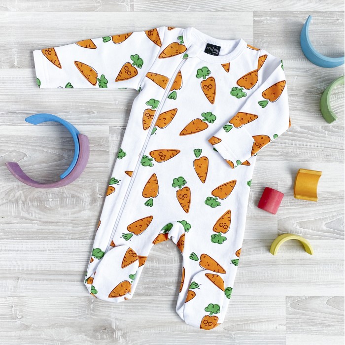 

Mjolk Комбинезон с закрытой ножкой Sleep and Play Морковки, Комбинезон с закрытой ножкой Sleep and Play Морковки