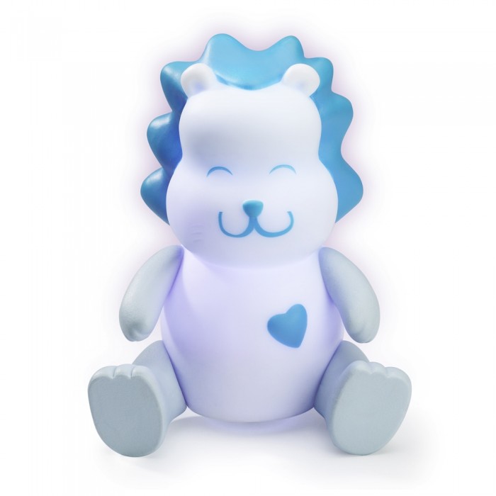 Pabobo Ночничок-игрушка Lumilove SavanooНочничок-игрушка Lumilove Savanoo Pabobo Ночничок-игрушка Lumilove SavanooНочничок-игрушка Lumilove SavanooЗабавный ночничок-игрушка Lumilove Savanoo от французского бренда Pabobo представляет собой ассортимент из четырех очаровательных зверушек прямо из Саванны. Соберите их всех и играйте с ними в любом месте! Руки и ноги игрушки вращаются, с ними весело играть в любые игры – они станут лучшими товарищами для игр для Вашего ребёнка на целый день. Светильники-игрушки Lumilove Savanoo – это забавные маленькие зверьки: они переливаются всеми цветами радуги! Чтобы поменять цвет игрушки, достаточно будет лёгкого прикосновения. Каждая модель рассчитана на 8 часов автономной работы с яркой подсветкой. Зарядное устройство входит в комплект. Поскольку светильник-игрушка не нагревается, его можно брать с собой в кровать под одеяло.<br>