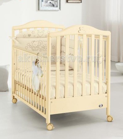 Детская кроватка Pali Little Star PrestigeLittle Star Prestige Детская кроватка Pali Little Star PrestigeLittle Star PrestigeДетская кроватка Pali Little Star Prestige Практичность в сочетании с отличным дизайном и безупречным итальянским качеством - вот что такое детская кроватка Pali PRESTIGE LITTLE STAR! Детская кроватка украшена стразами Сваровски. Выпускается в двух вариантах: Белый + аппликация в виде мишек. Слоновая кость + золото с аппликациями в виде мишек. Особенности: Кровать сделана из выдержанного бука. Все лаки, краски и клей - натуральные и нетоксичные. Бортики кровати опускаются на 20-25 см, один из них снимается полностью, так что кровать может использоваться как диванчик. Колеса снабжены блокирующим тормозом. Ложе состоит из деревянных реек. Имеет два уровня ложа. В кровати имеется ящик для постельного белья. Предназначена для детей от 0 до 5 лет. Внимание! Накладки ПВХ!<br>