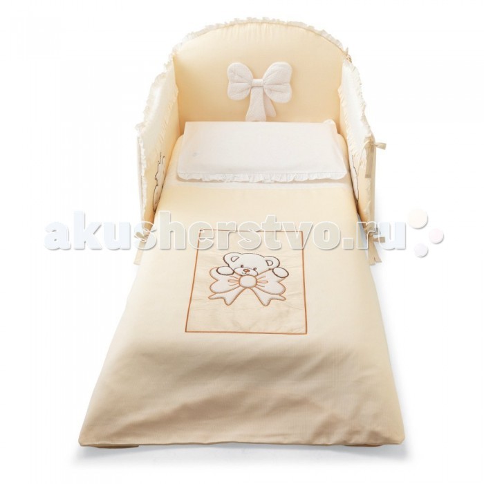 Комплект в кроватку Pali Principe (3 предмета)Principe (3 предмета) Комплект в кроватку Pali Principe (3 предмета)Principe (3 предмета)Текстильные комплекты Pali Principe (3 предмета) отличаются высоким качеством пошива. Особенности: нарядный комплект белья для малыша; наполнитель бортов – холлофайбер; наполнитель одеяльца – синтепон; ткань – 100% хлопок. В комплект входят: Защитный бортик (54 см + 60x65x60) Комплект одеяло с пододеяльником (140x110 см) Наволочка (40x60 см)<br>