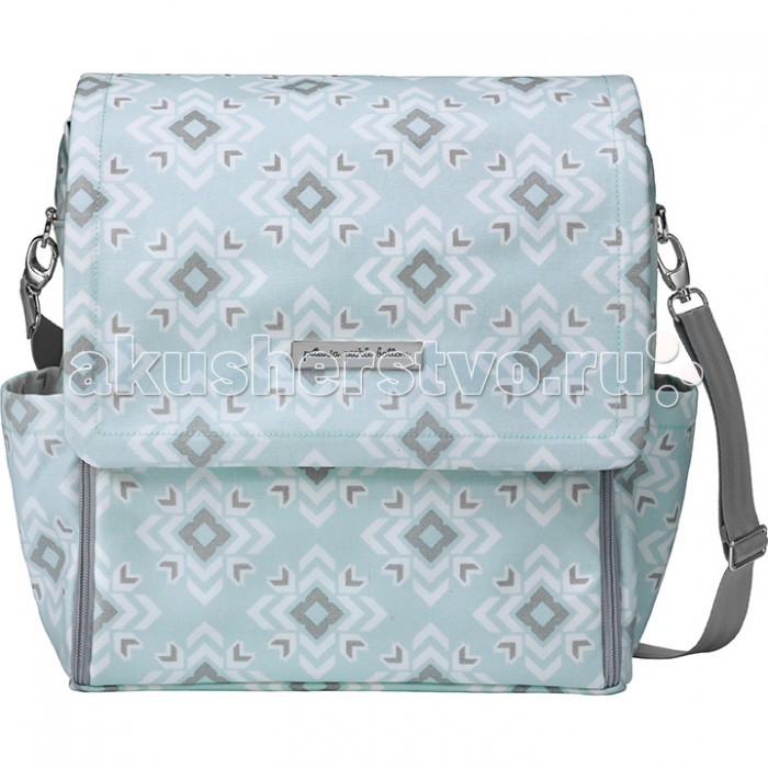 Petunia Pickle Bottom Сумка для мамы Boxy BackpackСумка для мамы Boxy Backpack Petunia Pickle Bottom Сумка для мамы Boxy BackpackСумка для мамы Boxy BackpackСумка для мамы Petunia Boxy Backpack от Petunia Pickle Bottom идеальна не только в сочетании с коляской, но и может использоваться отдельно от нее: как рюкзак (Boxy Backpack) и как сумка на плечо (Touring Tote). Особенности: застежки на магнитах, так что сумку легко и бесшумно можно открыть одной рукой; одно внутреннее отделение с несколькими карманами на резинках; молния с двумя собачками, так что ее легко открыть наполовину и в любую сторону; 2 в 1: рюкзак и сумка на плечо благодаря съемным ремням; внутренняя отделка из водонепроницаемого нейлона; 4 кармана для бутылочек: два снаружи, два внутри; аксессуары из полированного никеля; внутренний держатель для ключей; кармашек для пустышки во внешнем отделении, так что легко достать одной рукой; парча с водонепроницаемой отделкой. Легкий уход - просто протереть влажной тканью!<br>