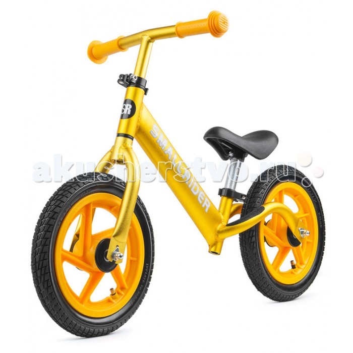 Беговел Small Rider Foot Racer Air надувные колесаFoot Racer Air надувные колеса Беговел Small Rider Foot Racer Air надувные колесаFoot Racer Air надувные колесаSmall Rider Foot Racer с надувными колесами с цветными дисками - это многофункциональный, элитный и невероятно легкий беговел, ведь он выполнен из настоящего алюминия (а не сплава “аллой”, который почти такой же тяжелый как и сталь) с невероятно красивой покраской под металлик и другими полезными функциями. Регулируемое сиденье и руль. Сиденье регулируется по высоте без ключа с помощью зажима квик релиз. Для этого не нужен специальный инструмент. Руль теперь также регулируется без помощи инструмента! Элитный вид. Блестящая яркая покраска под металлик также сразу выделяет беговел из массы других. Яркие зеленый и золотистый цвет переливаются на солнце и создают сходство с мотоциклом. Эффектные колеса. Надувные колеса 12’ радиуса идеально подходят для детей для катания на беговеле. Они амортизируют и плавно катятся. Красивый дизайн со спицами добавляет элегантности.<br>