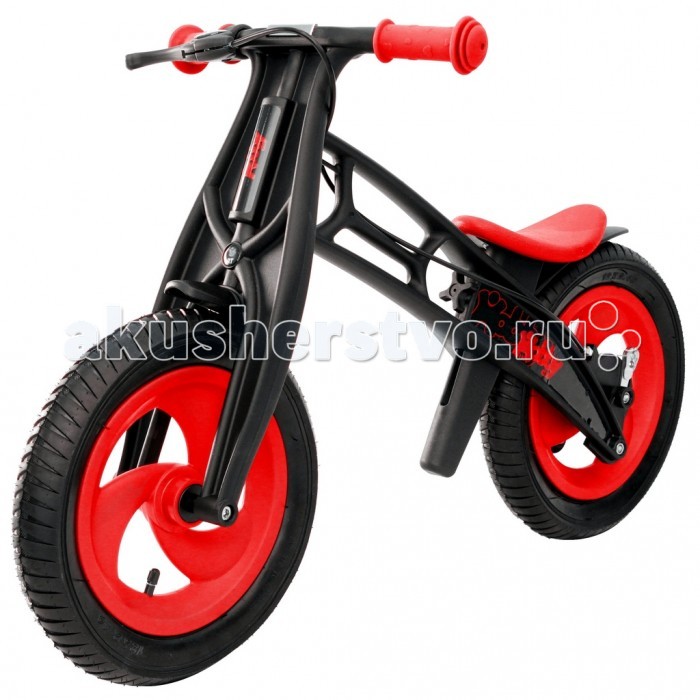 Беговел Hobby-bike RT Fly АRT Fly А Беговел Hobby-bike RT Fly АRT Fly АБеговел Hobby-bike RT Fly А, созданный по немецким технологиям, удивит Вас своими особенностями. Вы оцените высокое европейское качество, инновации и функционал. Уникальность модели Fly - самое низкое положение сиденья - 30.5 см. Благодаря съемным пластиковым деталям Вы сможете установить сиденье на высоту 42 см. Устойчивость, эргономичность и надежность позволит самым маленьким малышам от 2 лет быстро и без страха освоить этот велобалансир в самое короткое время. Вы удивитесь быстрым результатам своего малыша! Hobby-bike Fly черная оса идеален для самых маленьких. Важно, чтобы обе ноги малыша доставали до земли. Hobby bike Fly черная оса невероятно легок, прочен и долговечен. Теперь Ваш малыш может кататься на беговеле круглый год - благодаря пластиковой раме, беговел никогда не заржавеет. Литой пластик с добавлением стекловолокна и нейлона создан по самым современным технологиям и не подвержен перепаду температур и деформации. Немецкое качество во всем - сиденье выполнено из силикона и Ваш малыш никогда не соскользнет с беговела. Безопасность — 10 баллов. Сиденье идеальной эргономичной формы с круглыми краями очень мягкое, удобное и устойчивое. Сиденье регулируется на любую высоту - от 30.5 см до 42 см. Регулировать сиденье легко и просто - благодаря надежному барашку Вы сможете быстро переставлять сиденье, меняя его положение на необходимую высоту. Это очень удобно. Инструменты не нужны! Еще одна уникальная особенность беговела в том, что угол поворота руля сделан таким образом, чтобы быть безопасным в использовании. Грамотно продуманный угол поворота (неполный) дает малышу безопасное маневрирование и безопасно поворачивать, не позволяя беговелу упасть. Надувные колеса с 2 видами шин на любой вкус - елочка и волна. Оба протектора шин создают максимальное сцепление с дорогой. А продуманные канавки на протекторе позволят воде и грязи скатываться с колес и шинам оставаться чистыми. Благодаря этим деталям обучение и катание на беговеле будет максимально комфортным и безопасным. Вы и Ваш малыш оцените это по достоинству. Благодаря высокоточным сверхскоростным подшипникам колеса вращаются очень плавно. Закрытые подшипники на колесах прослужат долго. Беговел Hobby bike имеет высокотехнологичную тормозную систему - задний барабанный тормоз с ручным управлением. Это очень эффективная и безопасная функция для маленьких детей. Необходимо применять его в различных непредвиденных ситуациях. Тормозная система установлена на заднем колесе. Рычаг ручного тормоза установлен на руле. Научите ребенка тормозить. Задний барабанный тормоз с ручным управлением помогает обеспечить плавное и постепенное торможение. Мягкие резиновые ручки руля максимально комфортны — они не дадут детским рукам соскользнуть. Заднее и переднее крыло над колесами защитят от грязи и камней. Аэродинамичные формы и идеальная эргономика поможет малышу научиться удерживать равновесие и сохранять баланс, понимая, как управлять своим телом, а это позволит ему мыслить, самостоятельно принимать решения и развиваться. Дети от 2 лет могут легко начинать учиться на велобалансире Hobby bike черная оса. А стильный, брутальный дизайн поможет ребенку почувствовать себя крутым гонщиком и покорителем дорог. Это бесценно! Размер длина 83 см, от пола до руля 54 см.<br>