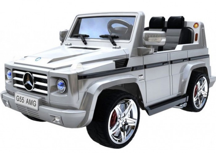 Электромобиль R-Toys Mercedes-Benz AMGMercedes-Benz AMG Электромобиль R-Toys Mercedes-Benz AMGMercedes-Benz AMGR-Toys DMD-G55 Mercedes-Benz AMG 12V является лицензионной копией легендарного и всеми известного автомобиля Mercedes G-Wagen от компании Mercedes, детская копия полностью повторяет взрослый джип, этот электромобиль изготовлен под контролем инженеров завода Mercedes. Электромобиль с двумя двигателями - мощный как оригинальный автомобиль. Описание: Мотор - 2 шт. по 30W Аккумулятор - 12V/7Ah Движение вперед/назад, налево/направо Есть разъем для MP3-плеера Возможно использование с 2-мя детьми Удобные сидения с подголовниками Светящиеся передние фары и звуковой сигнал на руле Зеркала складываются Ветровое стекло Есть опция движения с нарастающим ускорением Развивает скорость до 3,5-4,5 км/ч В спорт-режиме развивает скорость до 8-9 км/ч за 4 секунды Комплектуется пультом дистнационного управления с радиусом действия 30 метров Для того, чтобы завести машинку нужно вставить ключ зажигания Время работы аккумулятора - 1-1,5 часа Корпус автомобиля выполнен из усиленного, закаленного полипропилена - противоударный и долговечный материал Верхнее покрытие - экологически чистая краска Реалистичные колесные диски из подобного оригиналу сплава Прочное, стальное основание Максимальная нагрузка - 50 кг В комплекте - ПДУ, зарядное устройство 220В, аккумуляторная батаеря, 2 мотора<br>