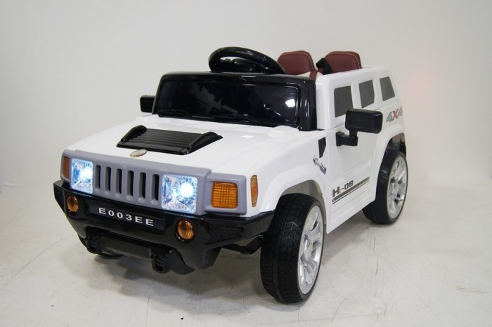 Электромобиль RiverToys Hummer E003EEHummer E003EE Электромобиль RiverToys Hummer E003EEHummer E003EEЭлектромобиль RiverToys Hummer E003EE - функциональный джип в стильной и яркой расцветке, со множеством световых и звуковых эффектов. Удобен для управления даже самыми маленькими детьми, так как оснащена индивидуальным пультом дистанционного управления через Bluetooth для родительского контроля. Модель стилизована под автомобиль популярной марки Hummer, отлично подходит для городских дорог и дачных тропинок. Каучуковые колеса, амортизаторы обеспечат отличную проходимость и плавность хода! Особенности: световые и звуковые эффекты диодная подсветка передних, задних фар, подсветка панели приборов музыкальный руль - звук клаксона/мелодии заводские амортизаторы передние и задние пульт управления: индивидуальный (настраивается по Bluetooh) колеса: каучуковые низкопрофильные открываются двери скорость вперед (плавный ход), одна назад сидение кожаное, 5-ти точечный ремень безопасности заводится с кнопки вход MicroSD, USB-вход, microSD-вход перемещение по принципу чемодана аккумулятор: 2х6V/4,5Ah редуктор: 2х12V<br>