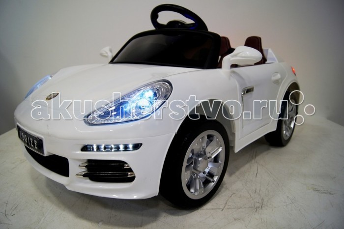 Электромобиль RiverToys Porshe E001EEPorshe E001EE Электромобиль RiverToys Porshe E001EEPorshe E001EEЭлектромобиль RiverToys Porshe E001EE очень грандиозная и маневренная модель, которая рассчитанна для юных автомобилистов в возрастном диапазоне от 3-х до 8 лет. Плавный ход машины по ухабам создаётся благодаря наличию хороших передних и задних амортизаторов. Наличие световых и звуковых эффектов, не оставит вашего любимого малыша равнодушным к электромобилю Porshe E001EE, а родителей прежде всего порадует пульт управления (настраивается по Bluetoh), с помощью которого можно контролировать передвижение маленького автомобилиста находящего в машине. Электромобиль RiverToys Porshe E001EE имеет скорость вперёд (плавный ход) и одну заднюю скорость. Автомобиль рассчитан на нагрузку до 30 килограмм. Двери в электромобиле открываются как в настоящей машине. Особенности: Диапазон возраста ребёнка: от 3-х до 8 лет Аккумулятор: 2х6V/4,5Ah Редуктор: 12Vх2 Наличие пульта дистанционного управления (настраивается по Bluetoh) Плавный ход обеспечивается за счёт наличия передних и задних амортизаторов Сидение: кожаное. 5-ти точечный ремень безопасности Включение: кнопка Двери: открываются Колеса: каучуковые низкопрофильные Световые эффекты: диодная подсветка передних, задних фар, подсветка панели приборов Звуковые эффекты: музыкальный руль - звук клаксона/мелодии заводские Медиа-панель: USB - вход, вход для MP3, microSD - вход<br>