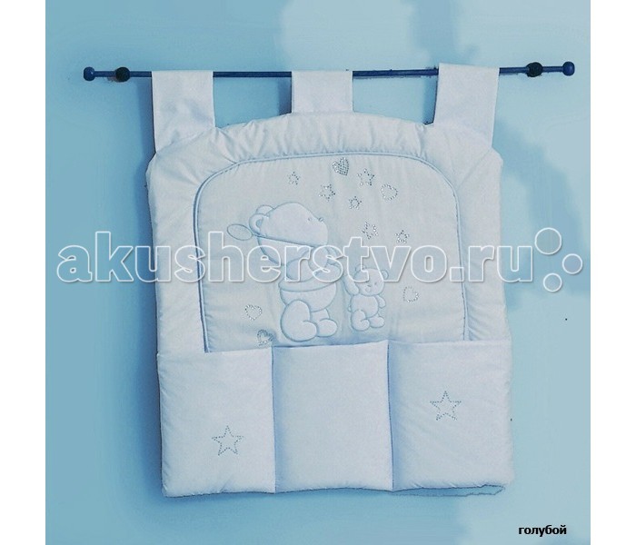 Roman Baby Панно с карманами Polvere Di StelleПанно с карманами Polvere Di Stelle Roman Baby Панно с карманами Polvere Di StelleПанно с карманами Polvere Di StelleПанно с карманами Roman Baby Polvere Di Stelleимеет рисунок с симпатичными мишками и украшено кристаллами. Особенности: декоративное панно с кармашками выполнено очень качественно практичная панель поместит различные мелочи, необходимые для ежедневной заботы о Вашем малыше стирается в щадящем режиме Приятные особенности панно с карманами Roman Baby Polvere Di Stelle: панно на стену завершит дизайн интерьера детской комнаты. Цвет постельного белья и рисунки на нем будут сочетаться с внешним видом панно. Это придаст комнате элегантность и красоту. Кроме того, панно имеет кармашки, в которые можно поместить разные необходимые мелочи.<br>