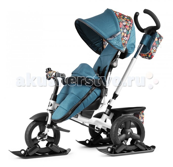 Велосипед трехколесный Small Rider Утепленный вездеходный Discovery CR с лыжамиУтепленный вездеходный Discovery CR с лыжами Велосипед трехколесный Small Rider Утепленный вездеходный Discovery CR с лыжамиУтепленный вездеходный Discovery CR с лыжамиВелосипед трехколесный Small Rider Утепленный вездеходный Discovery CR с лыжами - трехколесный велосипед, готовый к холодам и непогоде. Особенности: Глубокая длинная накидка-чехол выполнена из высококачественной материи с прослойкой-заполнением внутри. Полностью закрывает ноги и тело ребенка спереди и с боков, оставляя только место для того, чтобы ребенок мог руками держаться за руль или управлять им в случае необходимости. Две молнии по бокам накидки-чехла позволяют легко и удобно сажать внутрь ребенка, а также регулировать уровень тепла. Форма чехла повторяет строение ног ребенка и имитирует комбинезон со специальным разделением посередине, чтобы не упираться в раму велосипеда. Наличие фирменного дождевика на случай дождя или снегопада. Спереди-сверху есть окошко на липучке, чтобы ребенку поступал в большем количестве свежий воздух. Оно может быть закреплено для проветривания, либо прилеплено к нижней липучке, закрыв доступ для косого снега. Снизу и с боков велосипеда под дождевик поступает достаточно воздуха. Невероятная проходимость. Все 3 колеса сделаны из прочной резины и у них внутри нет камеры, что делает их максимально устойчивыми к воздействию внешней среды - проколам, сдутию и другим повреждениям. В комплекте набор идеально подходящих по габаритам лыж! Лыжи Vip Toys надежно и просто крепятся к колесам с помощью пружин и зажимов и не требуют специального инструмента. Данные лыжи мощные и проходимые, выдерживающие нагрузки, и при этом отлично скользящие. С ними велосипед Discovery позволит передвигаться по снегу более комфортно! Два положения движения. Вы можете с помощью винта-барашка (без специального инструмента) снизу сиденья повернуть его в положение лицом к дороге, либо лицом к маме. Этот велосипед имеет премиальное качество исполнения. Это видно и по уровню лако-красочного покрытия, добротности исполнения элементов и узлов - даже педалей, подножки и сиденья. Достаточно провести рукой по капюшону, чтобы ощутить невероятно приятную бархатистую текстуру дорогого изделия. Повышенный комфорт. Для расширенного комфорта ребенка у Small Rider Discovery предусмотрено мягкое длинное высокое сиденье (накладка) со специальной подушечкой снизу. Расположившись в нем, ребенок сможет легко преодолеть длительную дистанцию. Очень глубокий капюшон-капр. Если раскрыть его полностью, то он надежно укроет ребенка от солнца, ветра, непогоды. В нем также есть окошко, чтобы родитель видел, что делает в дороге малыш. Специальная складная подножка. Она имеет размер с детскую ножку и эргономичное расположение. По мере взросления ее можно сложить и использовать педали. Велосипед имеет на задних колесах стопперы, нажав на которые Вы зафиксируете велосипед и он не будет катиться. Максимальная безопасность. Сразу присутствует два вида ремней безопасности. Одни ремни 5-точечные, с мягкими накладками под плечи, а вторые - минимизированные, в виде застежки до щелчка. Вместе с ремнями рекомендуется использовать защитное ограждение. Оно не даст ребенку заваливаться в стороны при поворотах и подъемах, а также обеспечит дополнительной защитой в дополнение к ремням. Габариты в собранном виде: 96 х 106 х55 см Вес лыж (без коробки):1,5 кг<br>