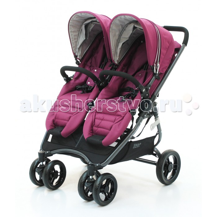 Valco baby Коляска для двойни Snap 4 Ultra DuoКоляска для двойни Snap 4 Ultra Duo Valco baby Коляска для двойни Snap 4 Ultra DuoКоляска для двойни Snap 4 Ultra DuoValco baby Коляска для двойни Snap 4 Ultra Duo - самая функциональная прогулочная коляска для двойни системы бок-о-бок. Легкое управление, возможность использовать прогулочные блоки от рождения до 3-х лет, легкий вес и компактное складывание сделают это компактную модель вашим любимым спутником на прогулках с близнецами! Прогулочные блоки: предназначены для детей от 6 месяцев до 3 лет. Допустимая масса нагрузки на каждый прогулочный блок составляет 20 кг (вес на 4 года), общий вес 40 кг реверсивные сиденья можно установить по ходу движения и лицом к себе сиденья эргономичной формы, широкие, независимо откидываемые спинки, плавно наклоняются вплоть до горизонтального положения 5 ти-точечные ремни с плечевыми накладками регулируются по длине 2 съемных бампера или отстегиваемых с одной стороны 2 регулируемые подножки капюшон EXpanda – расширяется при помощи застежки на молнии регулируемая сетка для дополнительной вентиляции окошко «Peek-a-boo» высококачественные, прочные, устойчивые к загрязнениям, «дышащие» ткани съемные тканевые детали можно стирать при температуре 30 градусов. Шасси: ручка эргономичной формы колеса мягкие, резиновые, бескамерные все колеса легко снимаются для очистки или отдельного хранения передние сдвоенные, поворотные с фиксацией шасси из авиационного алюминия красная педаль тормоза на задней оси по австралийскому стандарту активирует и снимает его нажатием сверху простая система компактного складывания, помогает удобно хранить и транспортировать коляску. Автоматический фиксатор от случайного раскладывания делает транспортировку в руках безопасной возможность установки автокресла (приобретается отдельно) большая вместительная текстильная корзина для покупок. Размеры и вес: Размер в разложенном виде (шхдхв): 74x104x117 см Размер в сложенном виде (шхдхв): 77x110x35 см Вес: 13.5 кг.<br>