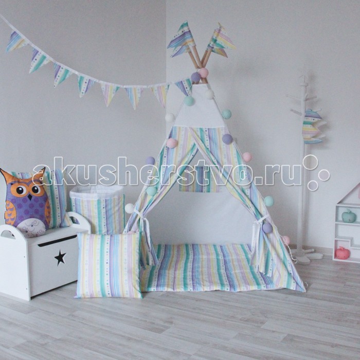 VamVigvam Вигвам Stripes с окном и карманомВигвам Stripes с окном и карманом VamVigvam Вигвам Stripes с окном и карманомВигвам Stripes с окном и карманомVamVigvam Вигвам Stripes с окном и карманом сделан полностью из натуральных экологичных материалов. Ткань - 100% хлопок высокого качества. Рейки - шлифованная береза. Длина 180 см, диаметр 2,2 см. Скосы на концах реек, отверстия под крепеж ткани в верхней части реек. Высота вигвама в собранном виде 160 см. Основание 110 х 110 см. В комплект вигвама входит: 4 рейки, ткань, веревка, мягкие наклейки на нижнее основание реек, инструкция по сборке. Вес комплекта в упаковке 2,6 кг.<br>