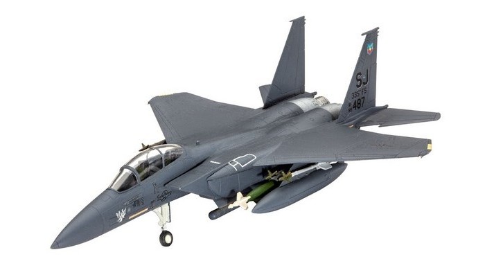  Revell  F-15E Strike Eagle & Bombs