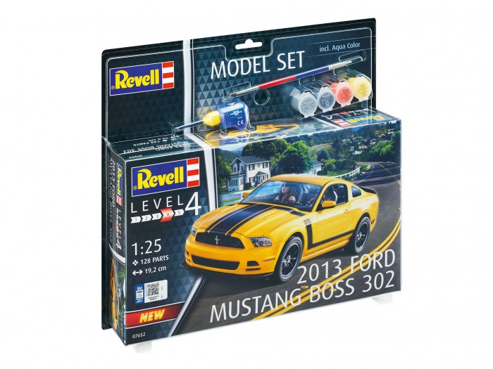  Revell     2013 Ford Mustang Boss 302 1:25