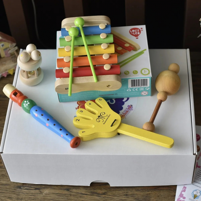   LandyBox  (, , , , )
