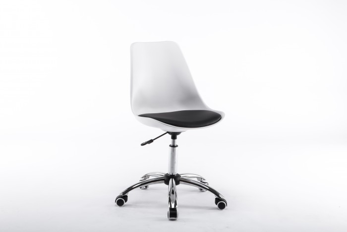  Easy Chair   212 PPU