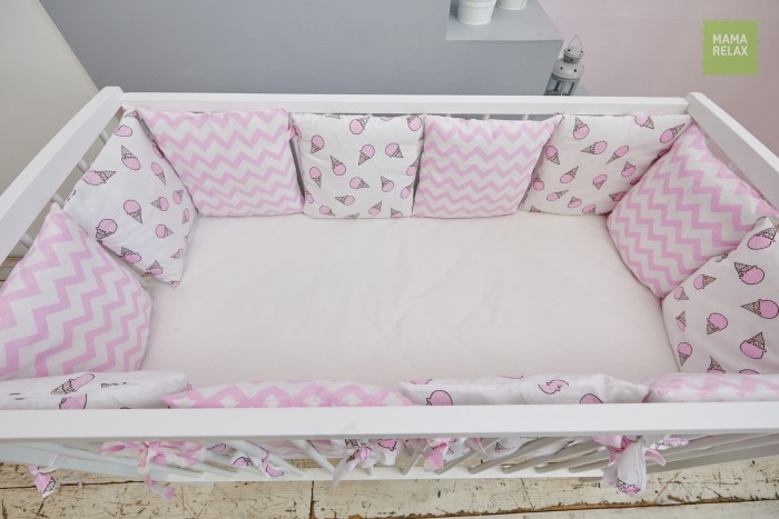 Бортик в кроватку Mama Relax Розовые мечты (12 подушек) (Розовый/Белый)
