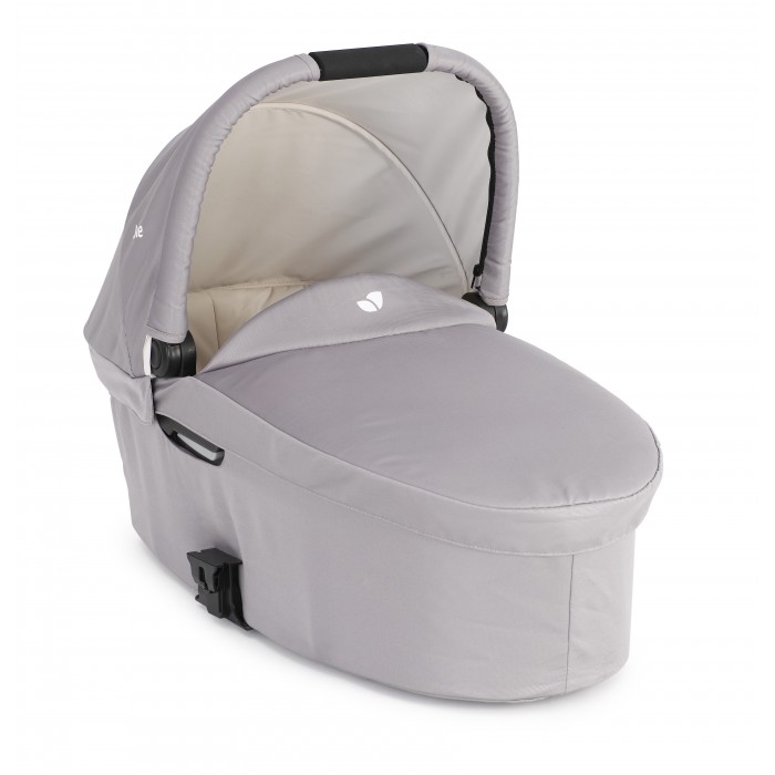  Joie     Chrome DLX Carry Cot