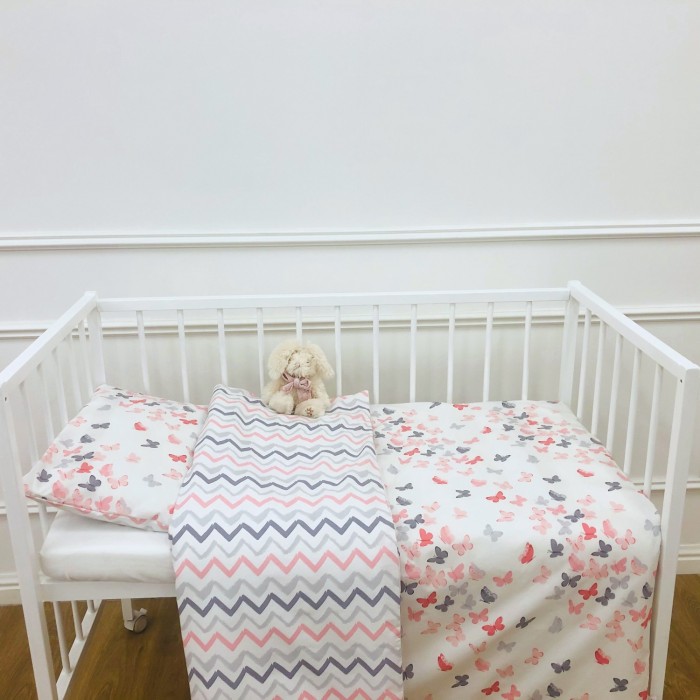   Happy Family Studio  (2 )